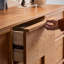 Buffet simple à plusieurs tiroirs-1730910647