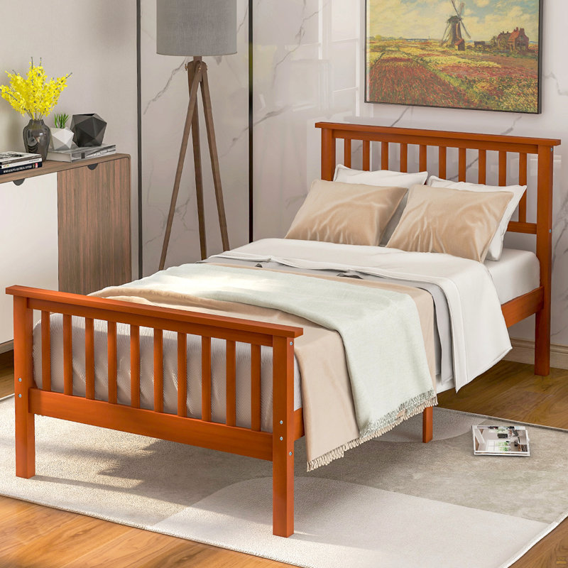 Lit plateforme en bois avec tête et pied de lit