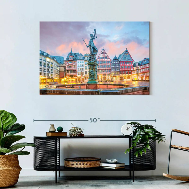 Nicci Romerberg Square, 30" H x 45" W