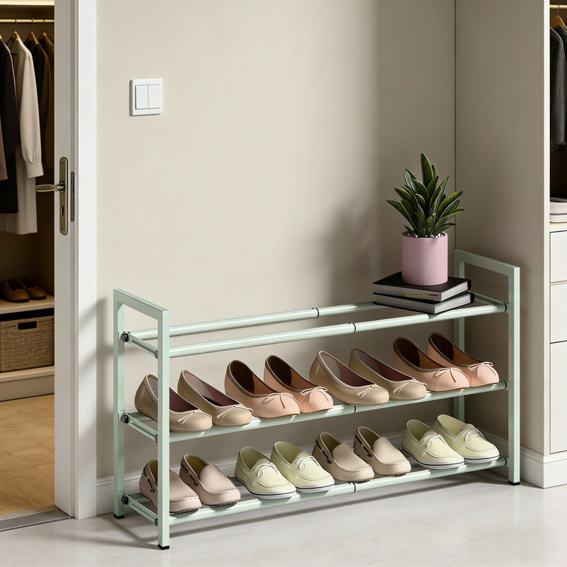 Range-chaussures en métal