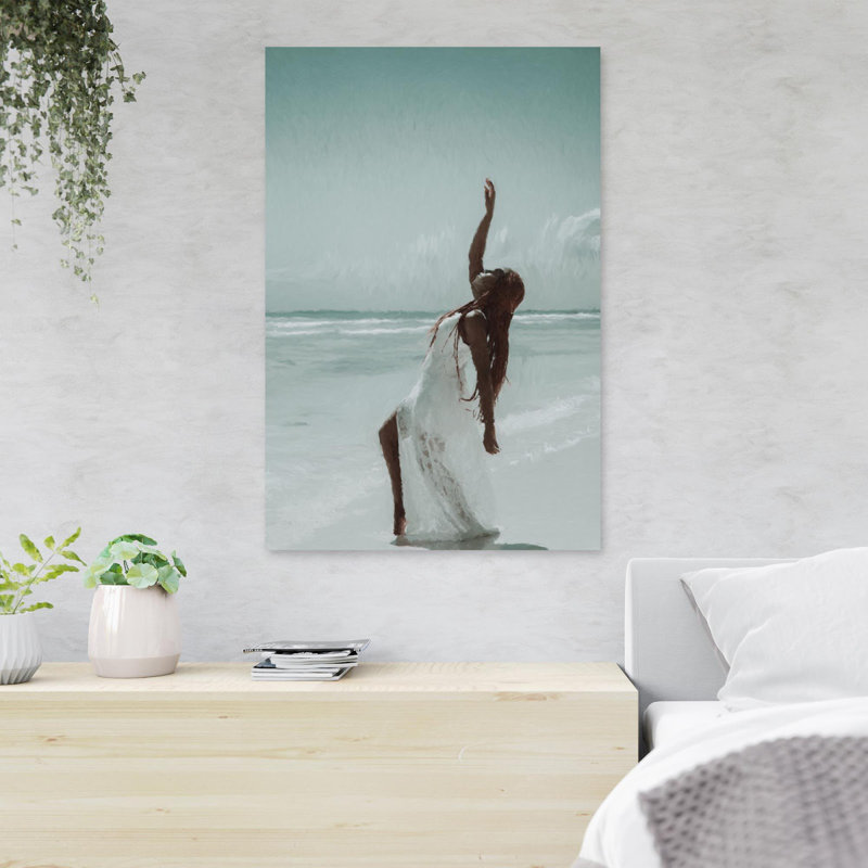 Femme en robe blanche debout sur la plage pendant la journée - Reproduction d'art graphique rectangulaire sur toile tendue 1 pièce