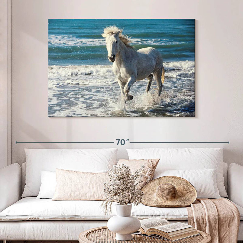 Brampt Camargue qui court sur la plage, H 32 po x l 48 po