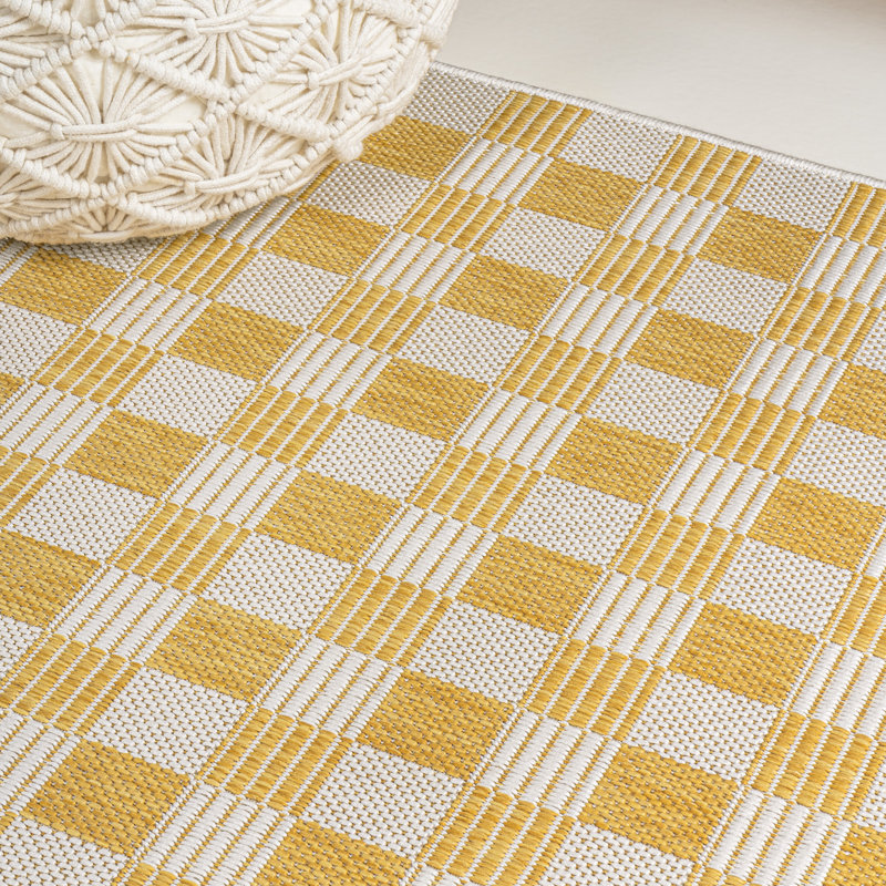 Aimee Traditional Cottage Checkerboard Yellow/Cream Indoor/Outdoor Rug, Rectangle 2'11" x 4'11"