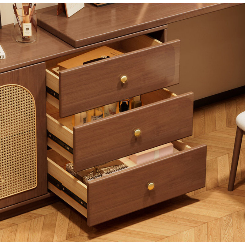 Corri, Walnut
