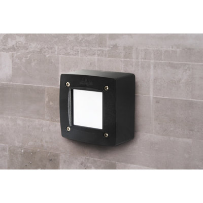 Elsaid Outdoor Flush Mount
