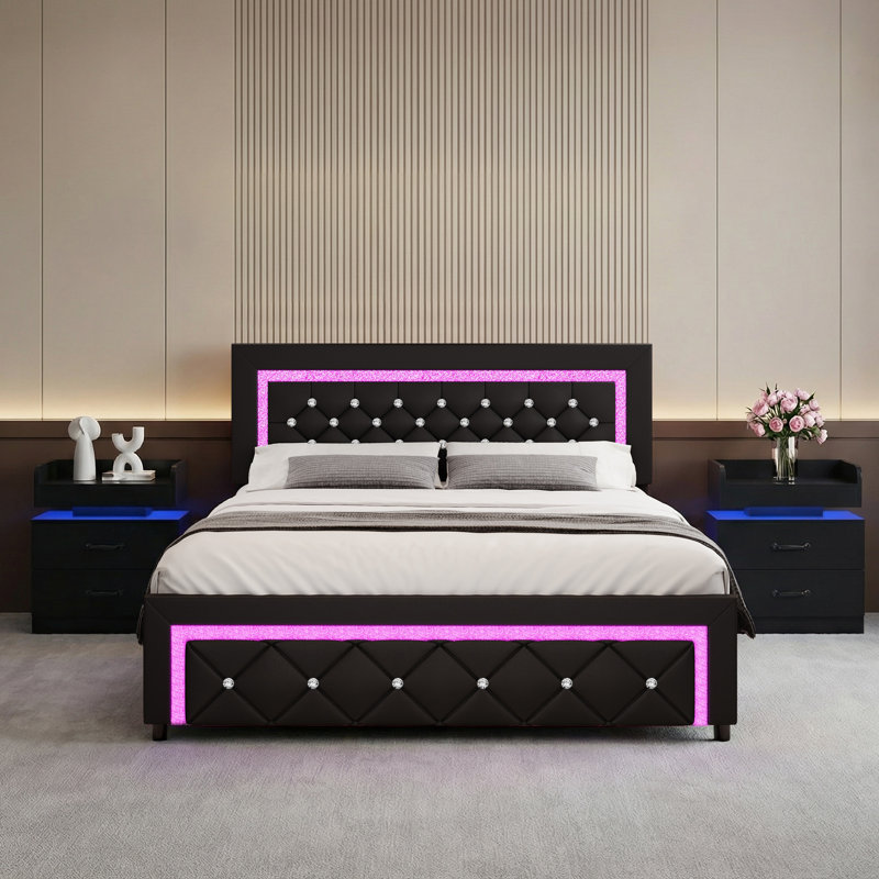 Structure de lit plateforme tapissier avec lumières DEL et ensemble de chambre à coucher avec tables de chevet à DEL assorties
