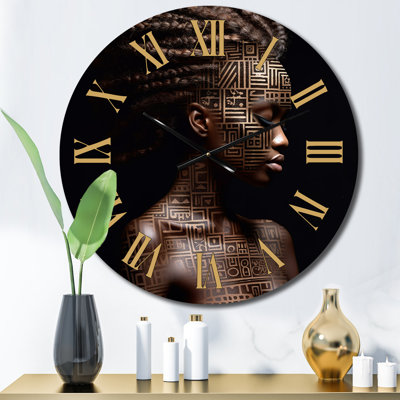Portrait d'une magnifique horloge murale en métal
