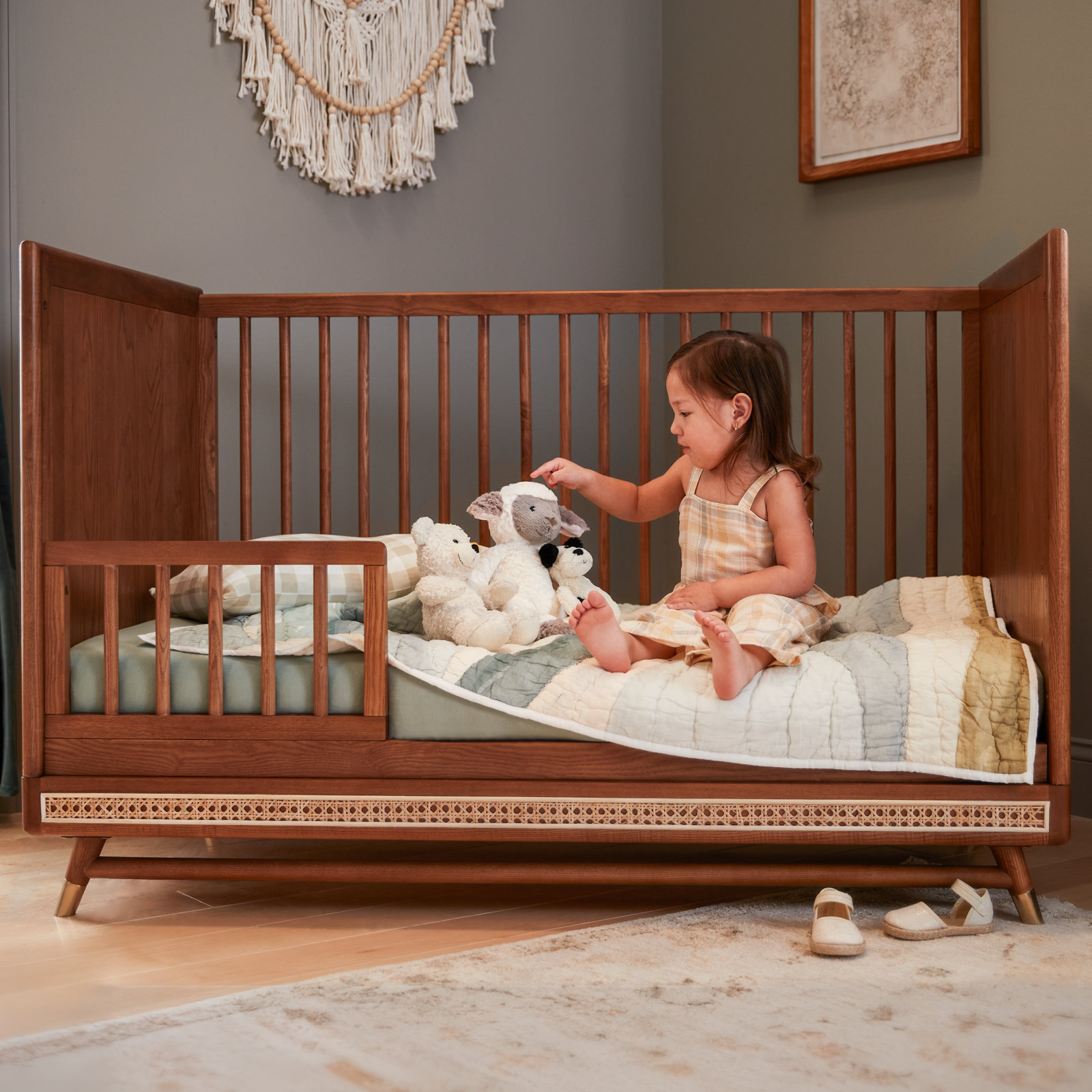 Kindred Everheart 4-in-1 Convertible Crib