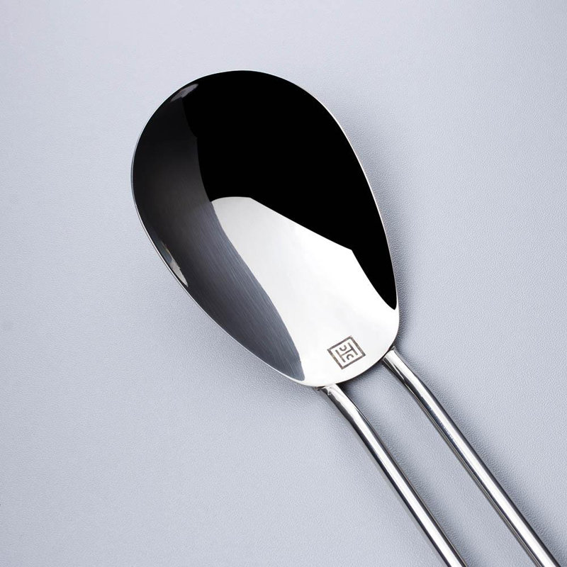 Cuillère de cuisine à fil solide huche