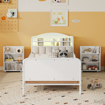 Structure de lit plateforme en métal avec lumière, lit en métal pour enfants avec tablettes de rangement rembourrées et coulissantes