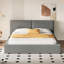 Grand lit plateforme moderne en velours gris avec espace de couchage stable et solide-372444399