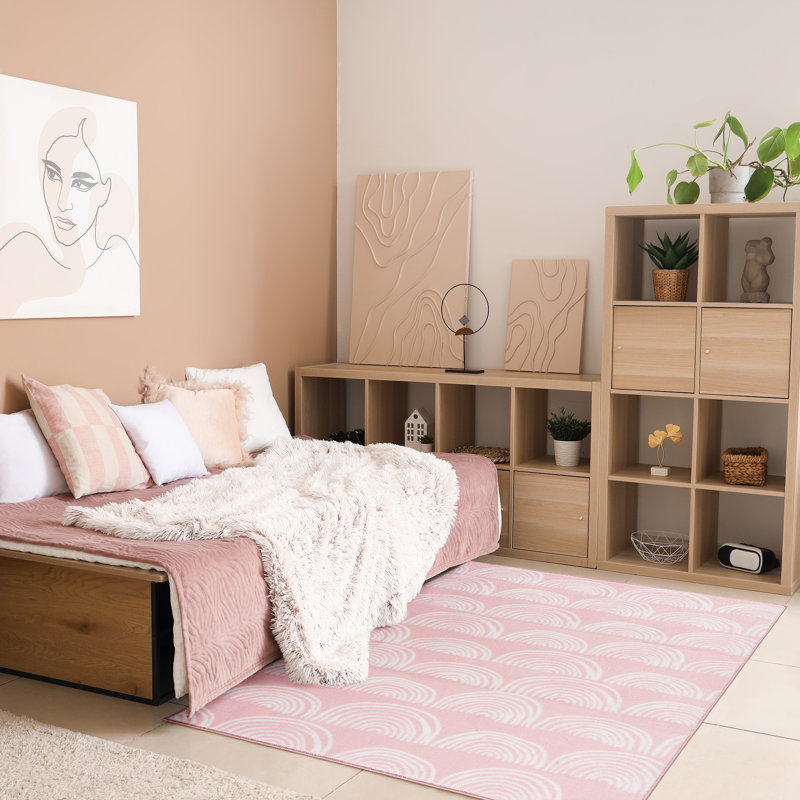 Tapis rose en polyester moelleux avec envers antidérapant Atterson Bubblegum Arc Kids 40 "X 55"