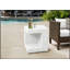 Table d'appoint polyvalente haute blanche de 25 pouces pour une utilisation intérieure et extérieure, comme table de chevet ou table de bout-716537379