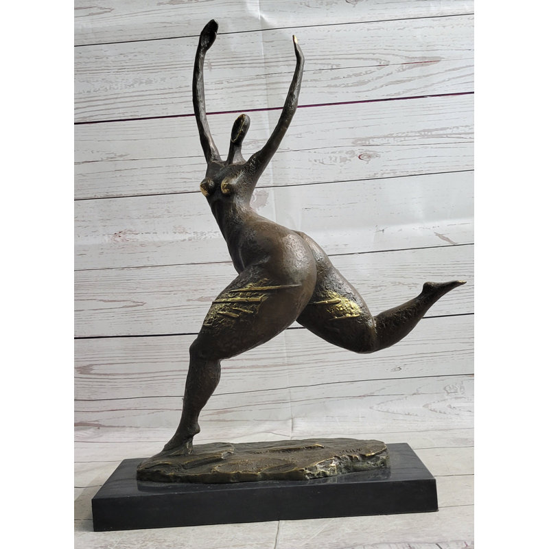 Tanzy Figurines & Sculptures