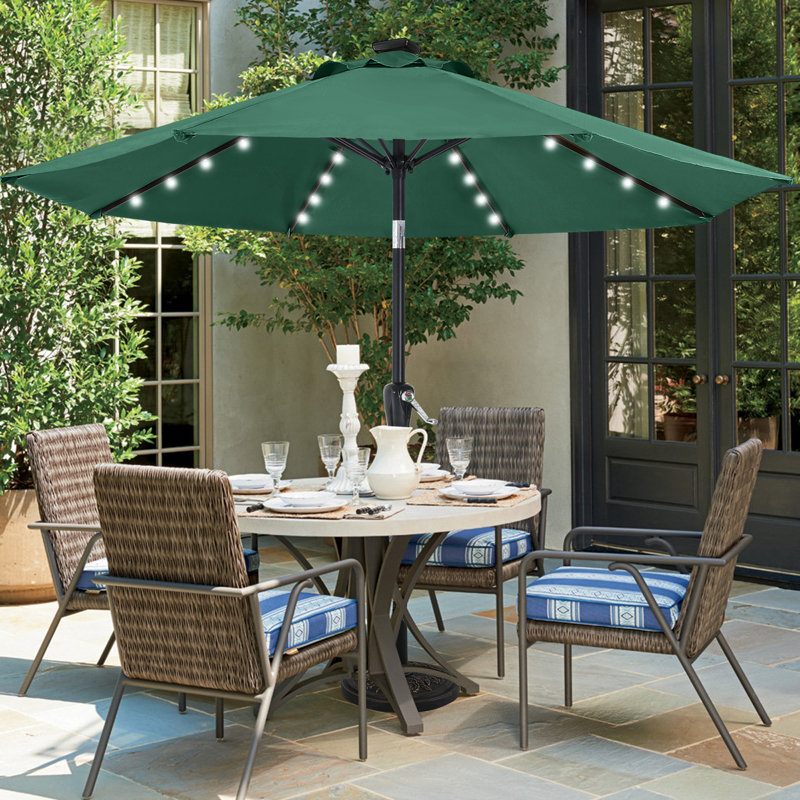 Parasol de marché avec lumières solaires à DEL, inclinaison et manivelle Cutshall, Vert forêt, 9'