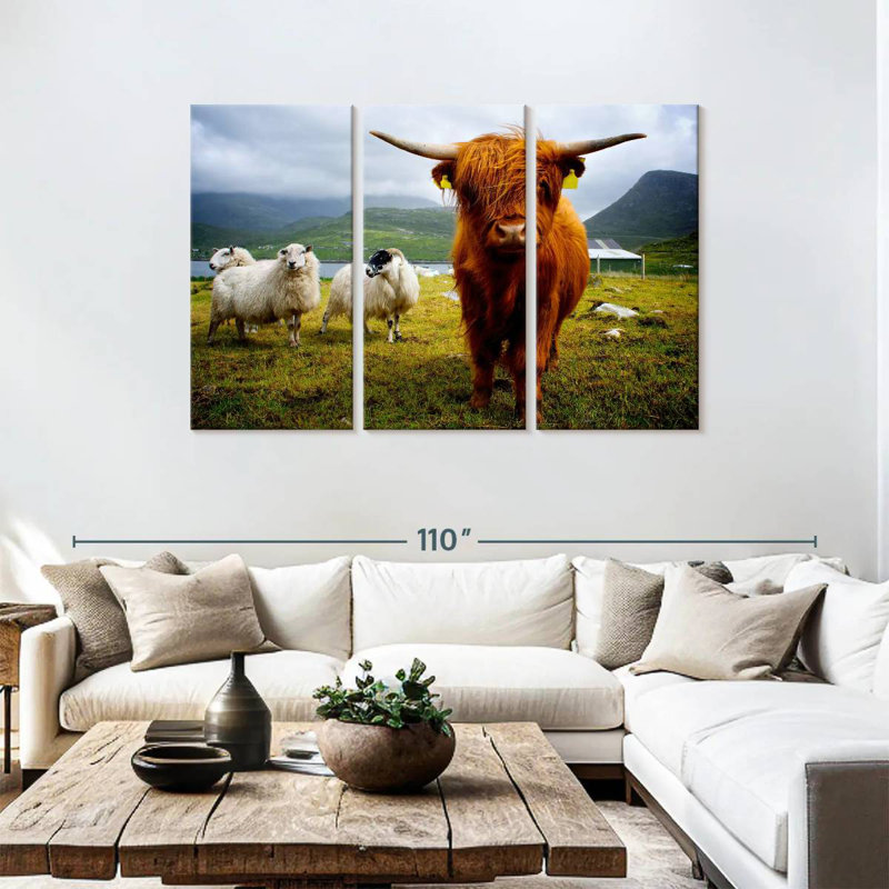 Highland Cow and Friends, H 48 po x l 74 po