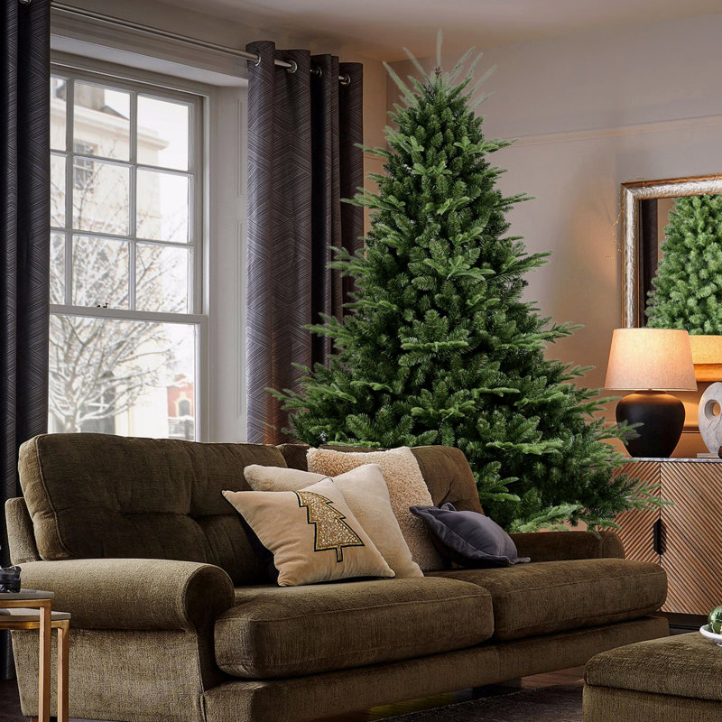 Arbre de Noël pleine forme 7,5 pi avec 2441 pointes - aiguilles mixtes en PE / PVC, base large pour grands espaces, structure à charnières, support en métal pour un soutien solide