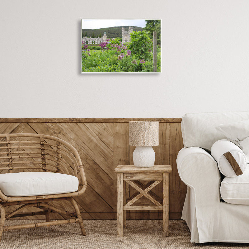 «Distant Castle View» par Tammy Apple, H 13 po x l 19 po