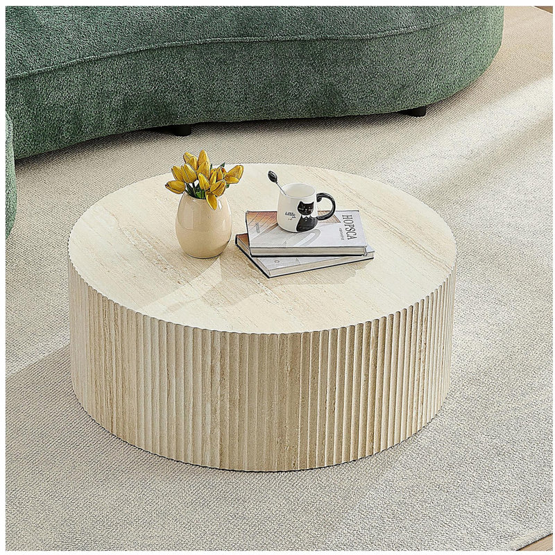Table basse en faux travertin avec motif en relief accrocheur, travertin