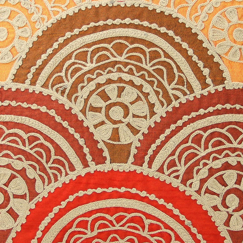 Housses de coussin brodées à la main Novica