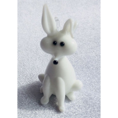Figurine lapin suspendue Oto