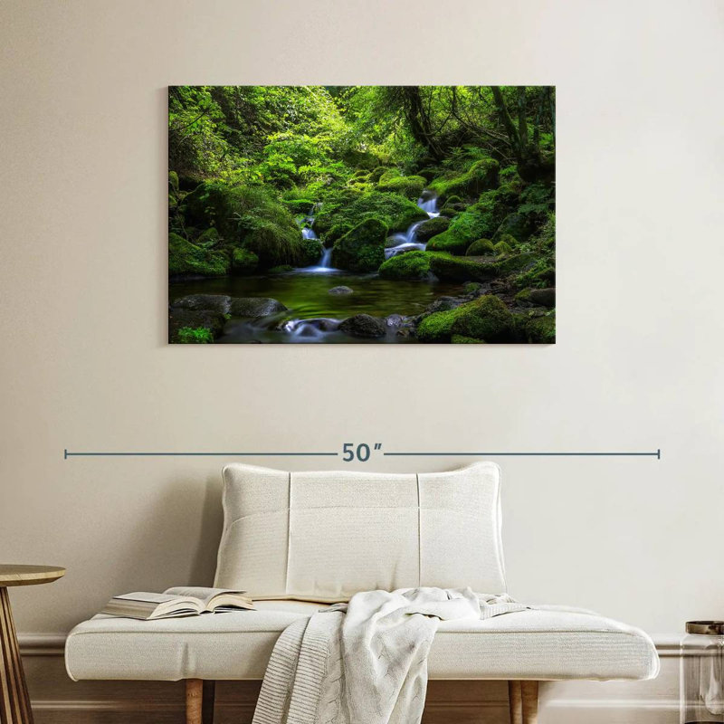 Alvord Whimsical Falls, H 26 po x l 39 po
