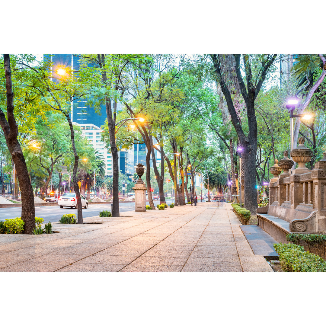 Das Finanzviertel Paseo de la Reforma in Mexiko-Stadt