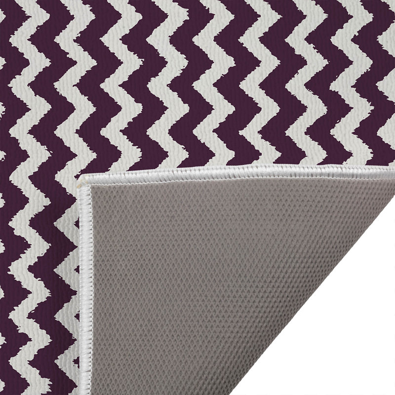 Tapis de toilette Chevy Tribal, 34" W x 21" L, Eggplant