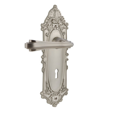 Double mannequin victorien avec trou de serrure décoratif et levier fleur