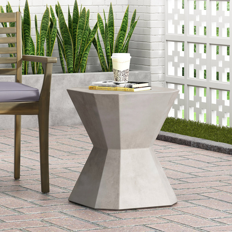Table d'appoint d'extérieur en béton léger