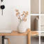 Vase Ecomix en forme de bourre blanc fabriqué à la main avec motif ondulé texturé