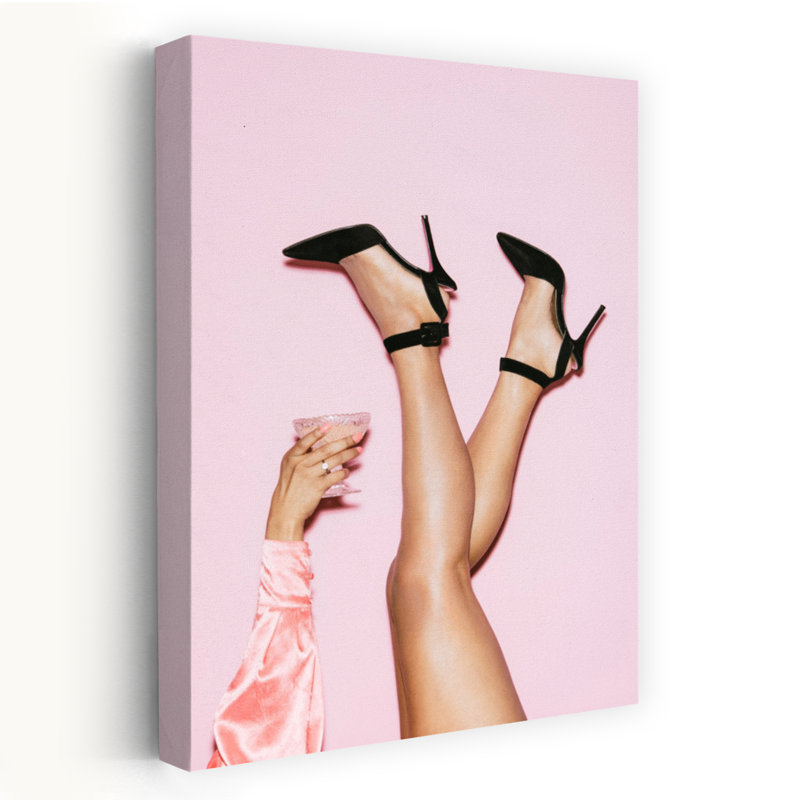 «Pink Heels Celebration Elegant Playful Vibrant», art mural, H 48 po x l 32 po