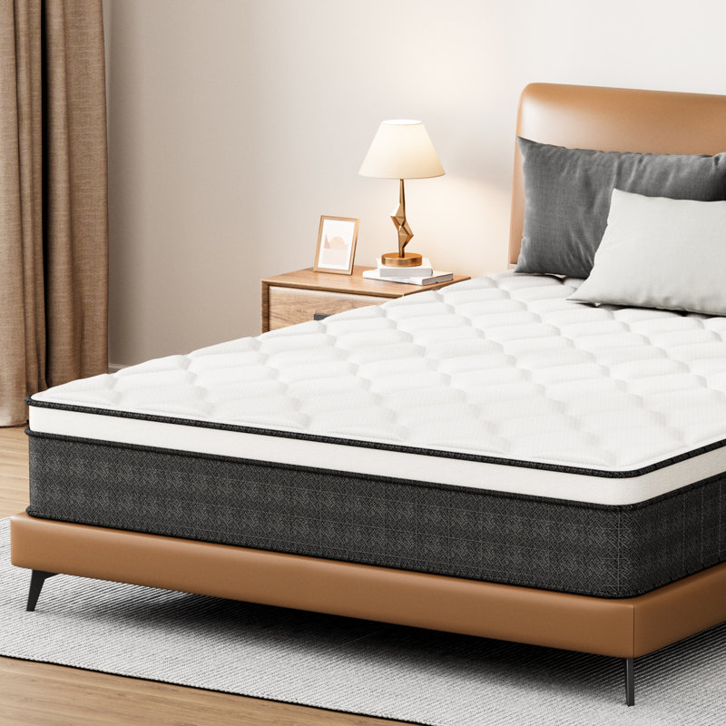 Matelas grand blanc 12 po