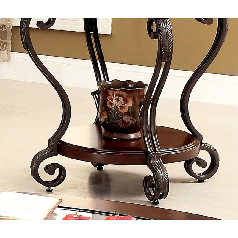 Mobilier de salon: table de bout en cerisier brun avec tablette inférieure ouverte et rangement décoratif