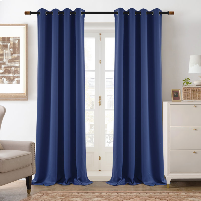 Panneau de rideau occultant et isolant de couleur unie moderne avec œillets 1 panneau, L 52 po x L 84 po, 1, Navy Blue