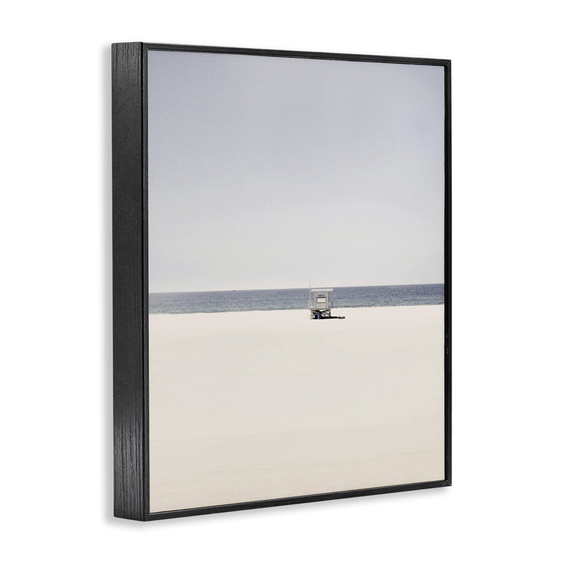 «Distant California Beach Hut», estampe numérique, design par Gemma Bardot, H 20 po x l 16 po, Giclée encadrée noir minuit