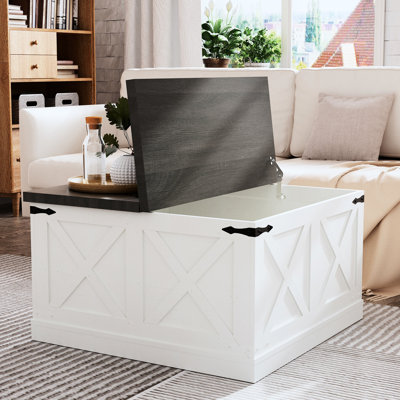 Table basse carrée rustique à deux tons avec portes de grange et quincaillerie industrielle pour espaces de vie