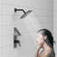 Robinet de douche avec support de rangement Ensemble de décoration de pomme de douche à jet de pluie de 8 pouces avec ensemble de robinet de douche à jet simple noir mat