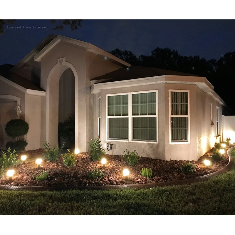 Magnifique Bronze Low Voltage Integrated LED Pathway Light Pack