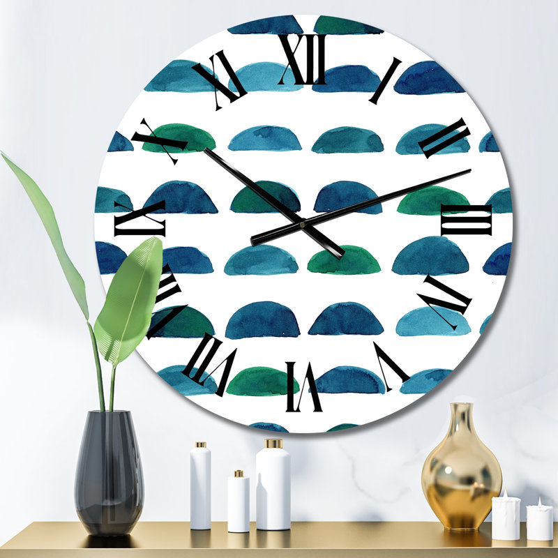 Demi Circles In Shades Of Blue - Horloge murale à motif, Petit
