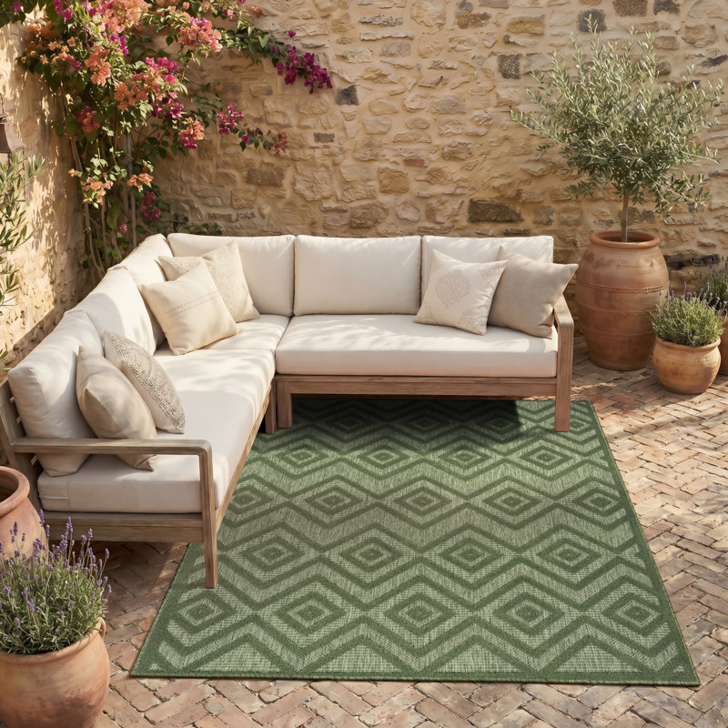 Konstantia Geometric Indoor/Outdoor Area Rug, Rectangle 5' x 7'