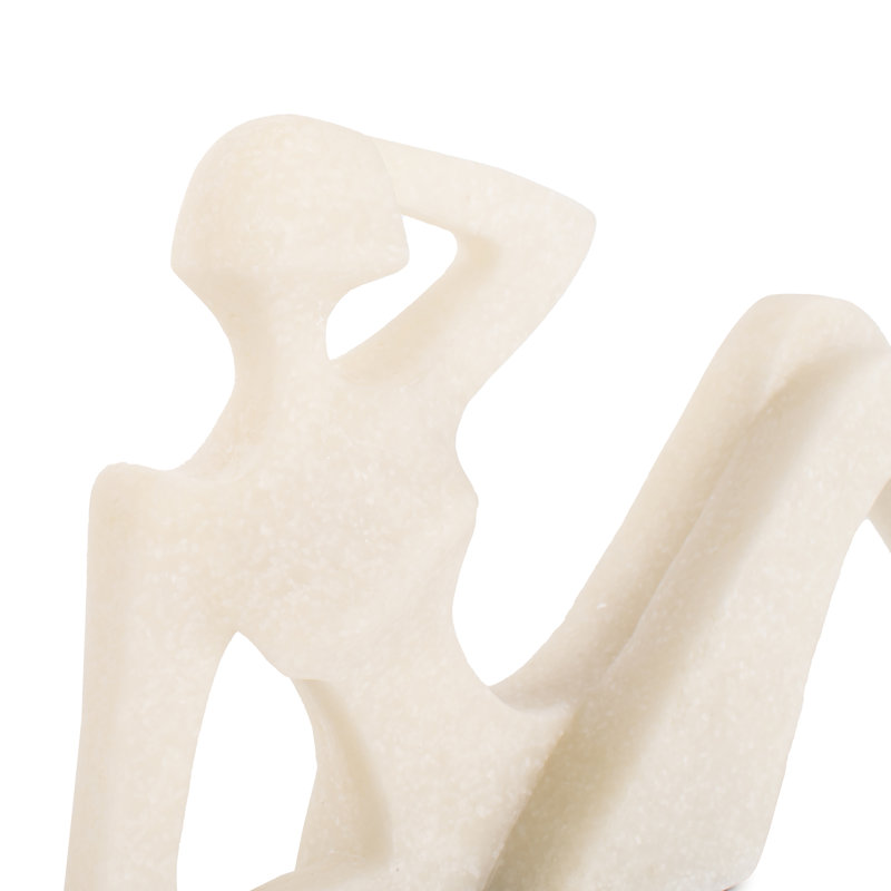 Sculpture de nu allongé