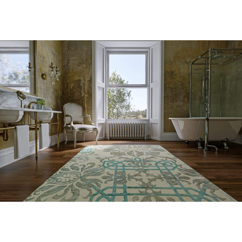 Brocade Floral Area Rug in Green/Gray/White, Rectangle 3' x 5'