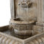 Fontaine murale d'extérieur en polyrésine Amello résistante aux intempéries Amaia