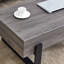Autocollant texturé, table basse en panneau de fibres à densité moyenne.