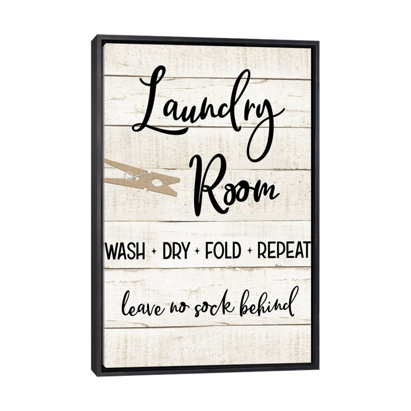 Laundry Pin I par impression, Toile avec cadre noir patiné, H 26 po x l 18 po x P 1,5 po