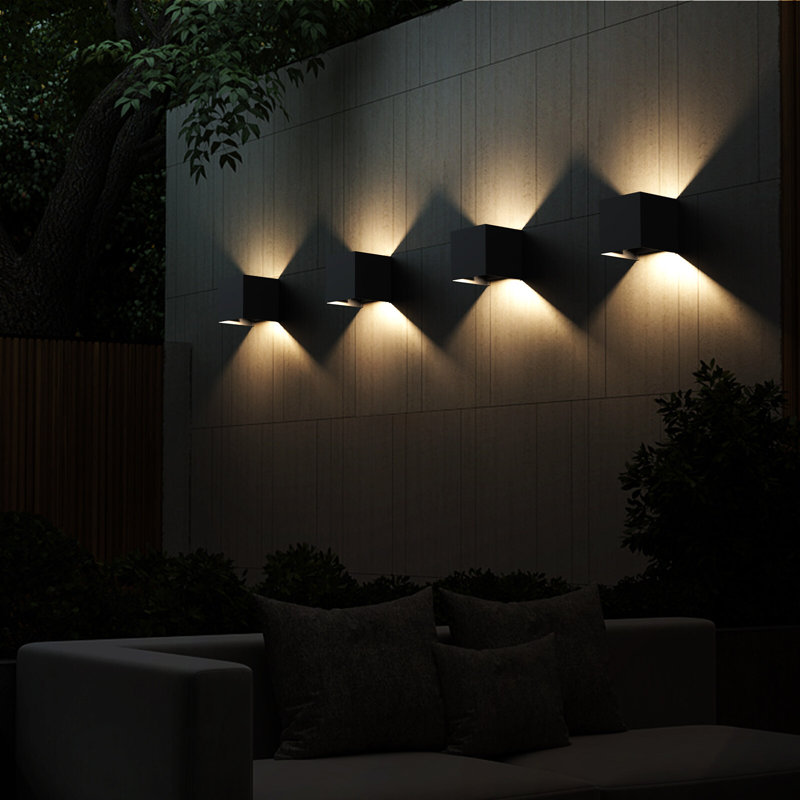 Matthea Up & Downlight