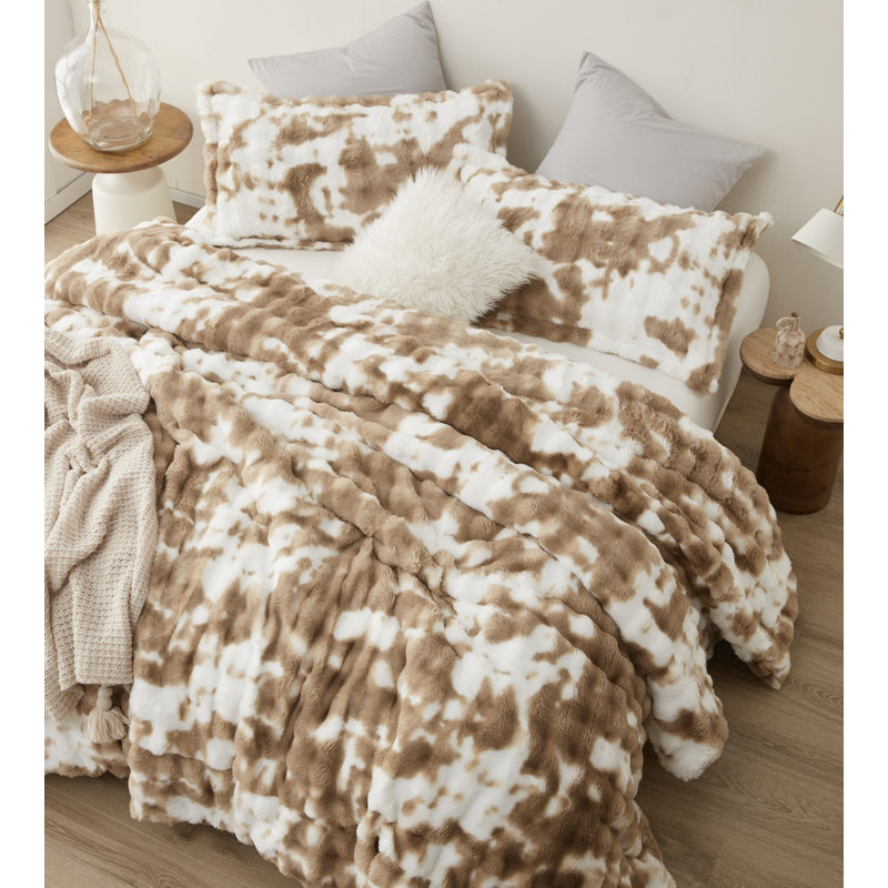 Coma Inducer Chunky Bunny Spotty Oversized Comforter Set, King Comforter + 2 King Shams, White/Tan