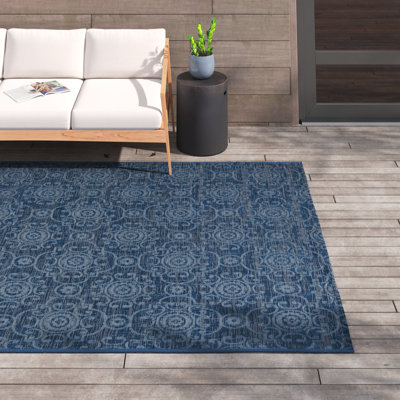 Tapis bleu marine / beige en polypropylène / polyester / latex tissé à la machine Lanza