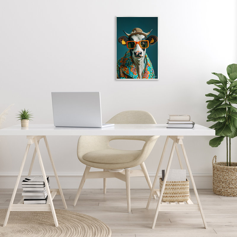 «Cool Cool Trendy Cow» par Roozbeh Bahramali, H 19 po x l 13 po